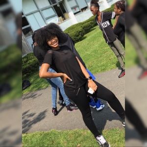 Meet your Posher, Daisha